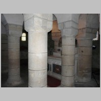 Saint-Saturnin, photo Père Igor, Wikipedia, crypte.JPG